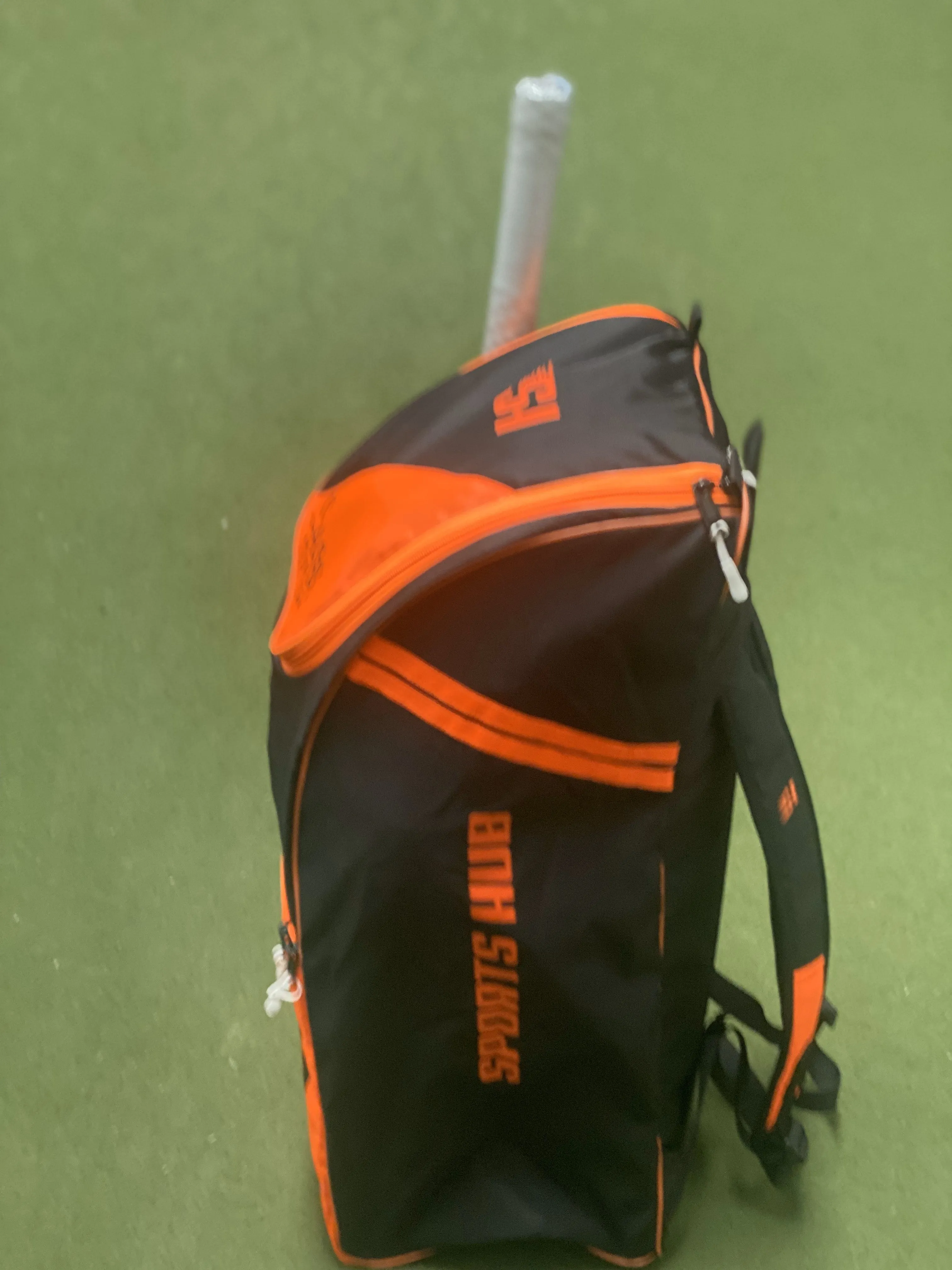 SPORTS HUB CLASSIC  DUFFLE BAG