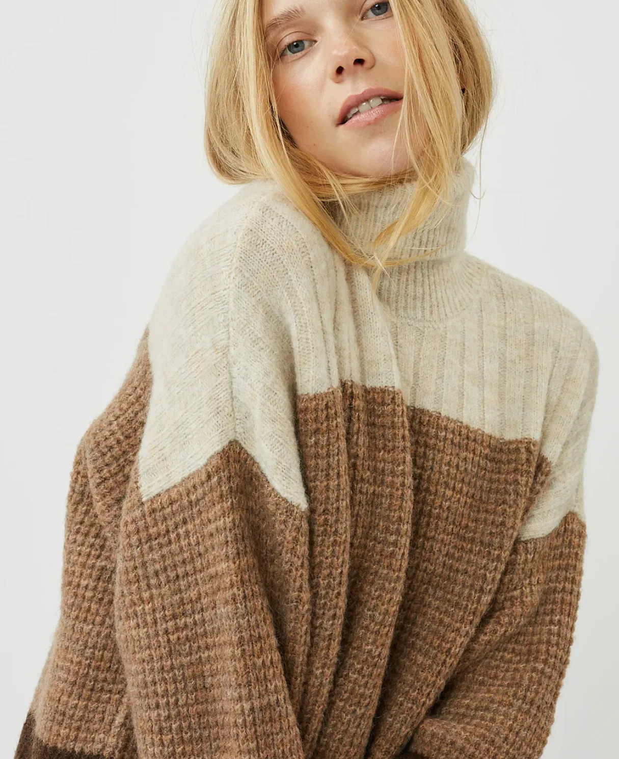 The Caline Sweater by Minimum - Nomad