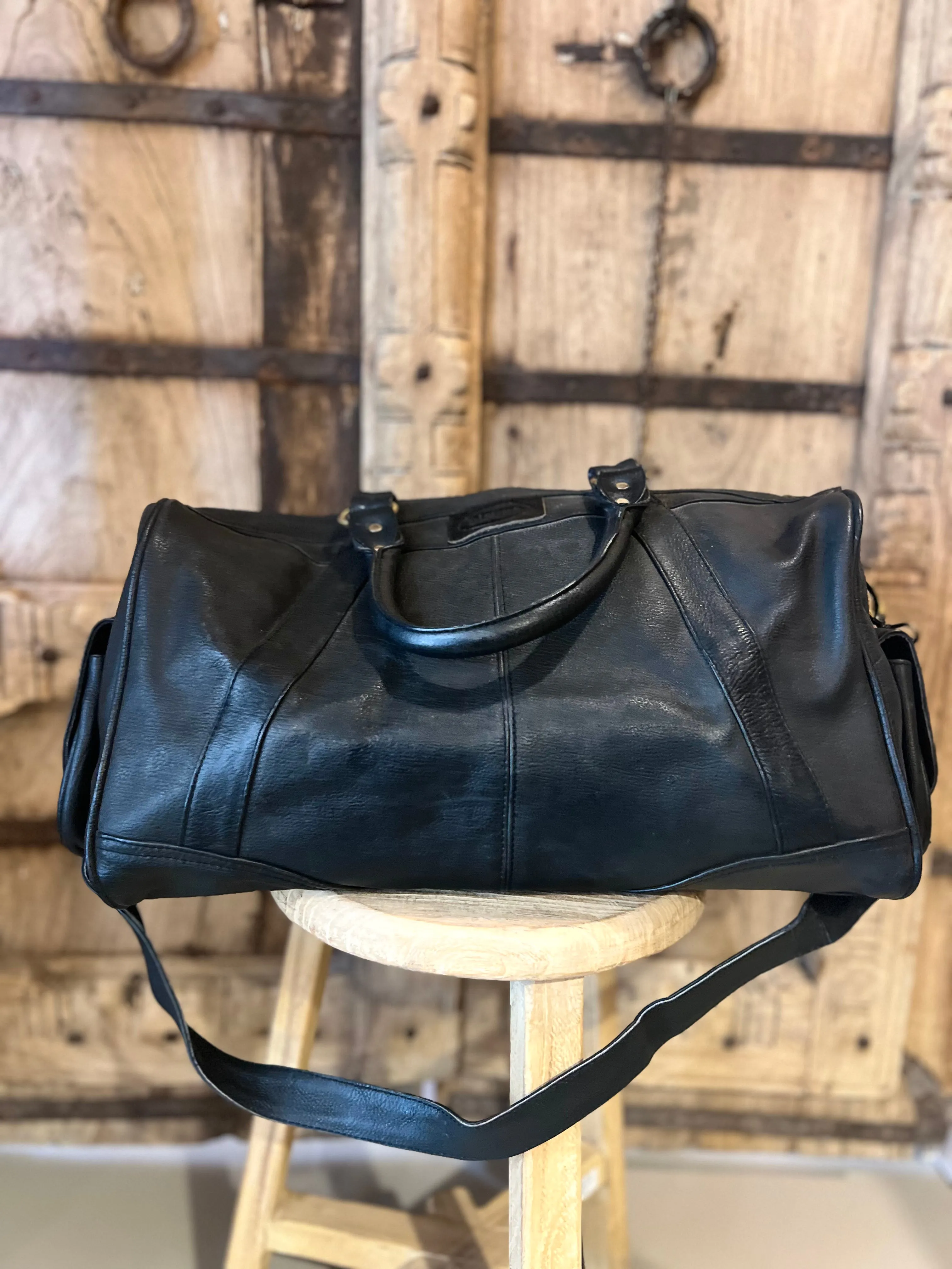 THOMAS DUFFLE BAG, BLACK LEATHER