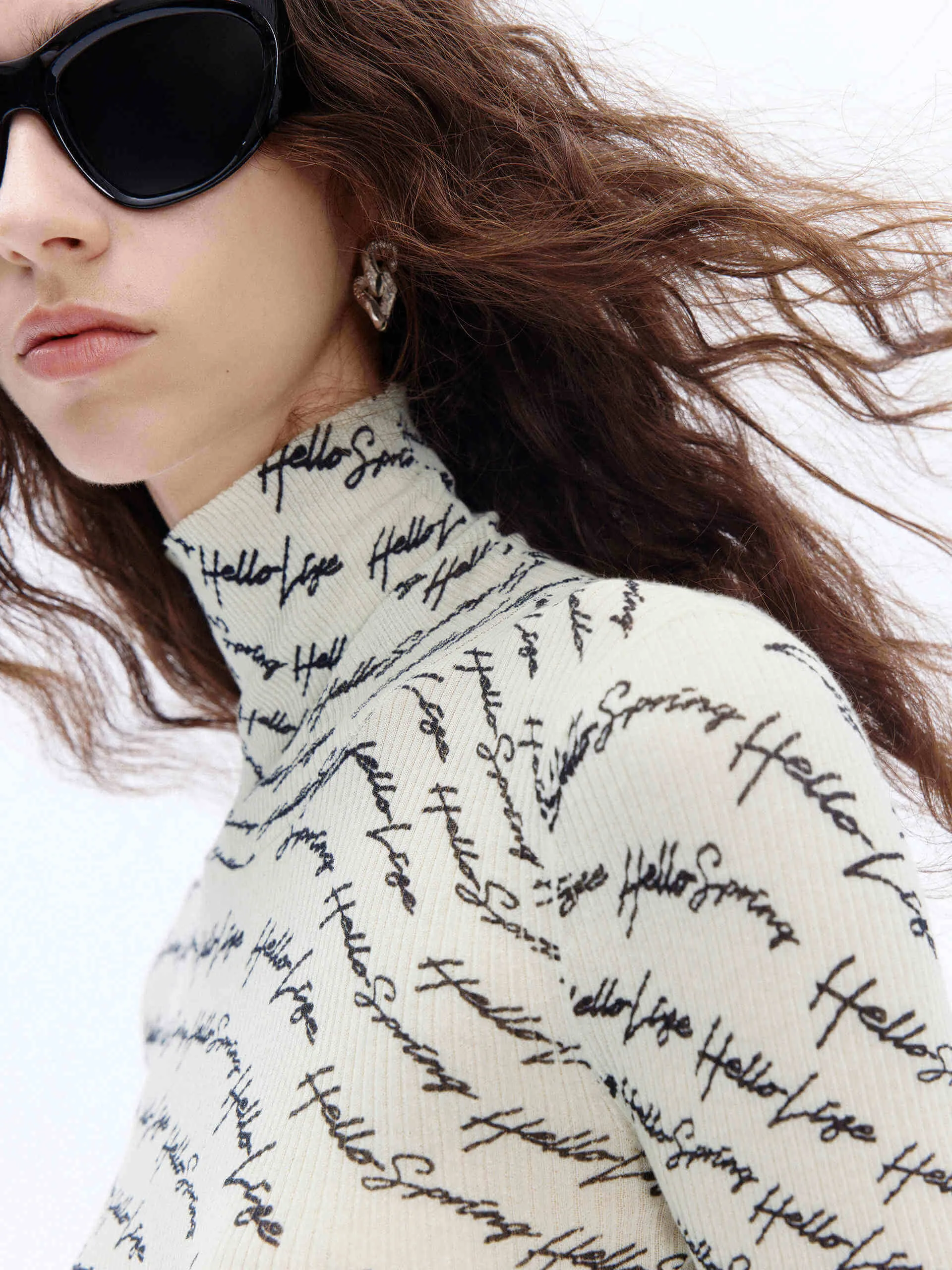 Turtleneck Letter Print Top